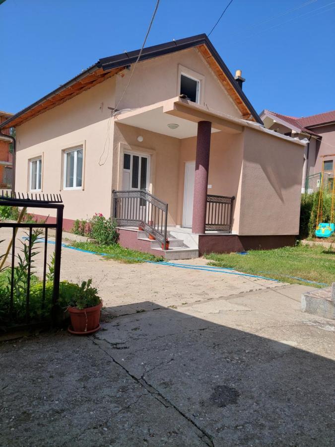 Sara Apartments פלאב מראה חיצוני תמונה